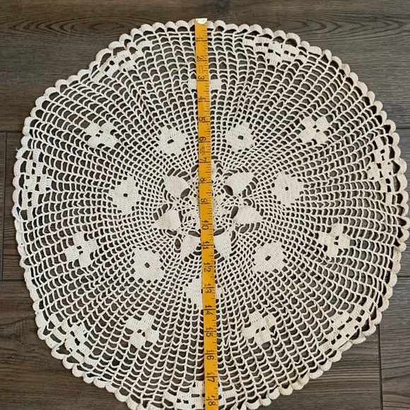 Doily - Picture 3 of 4